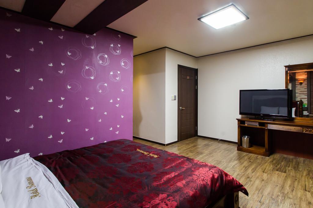 Guangju Hotel Banana Gwangju Metropolitan City Esterno foto