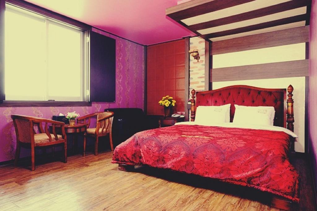Guangju Hotel Banana Gwangju Metropolitan City Esterno foto