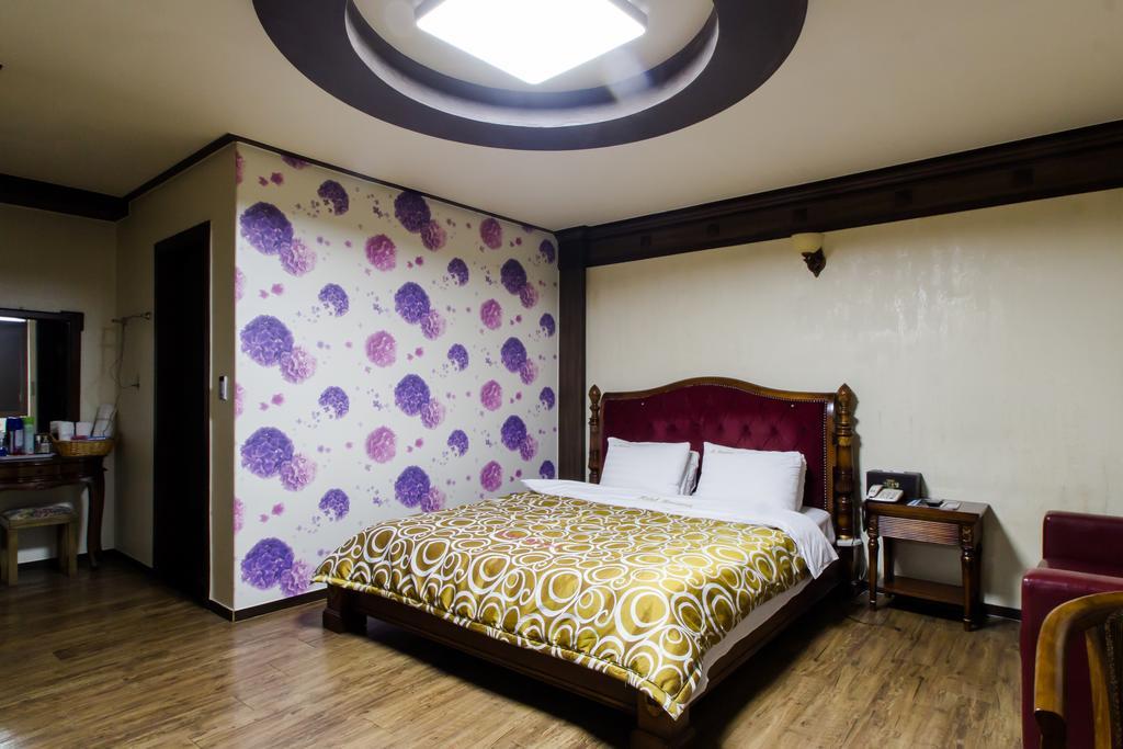 Guangju Hotel Banana Gwangju Metropolitan City Esterno foto