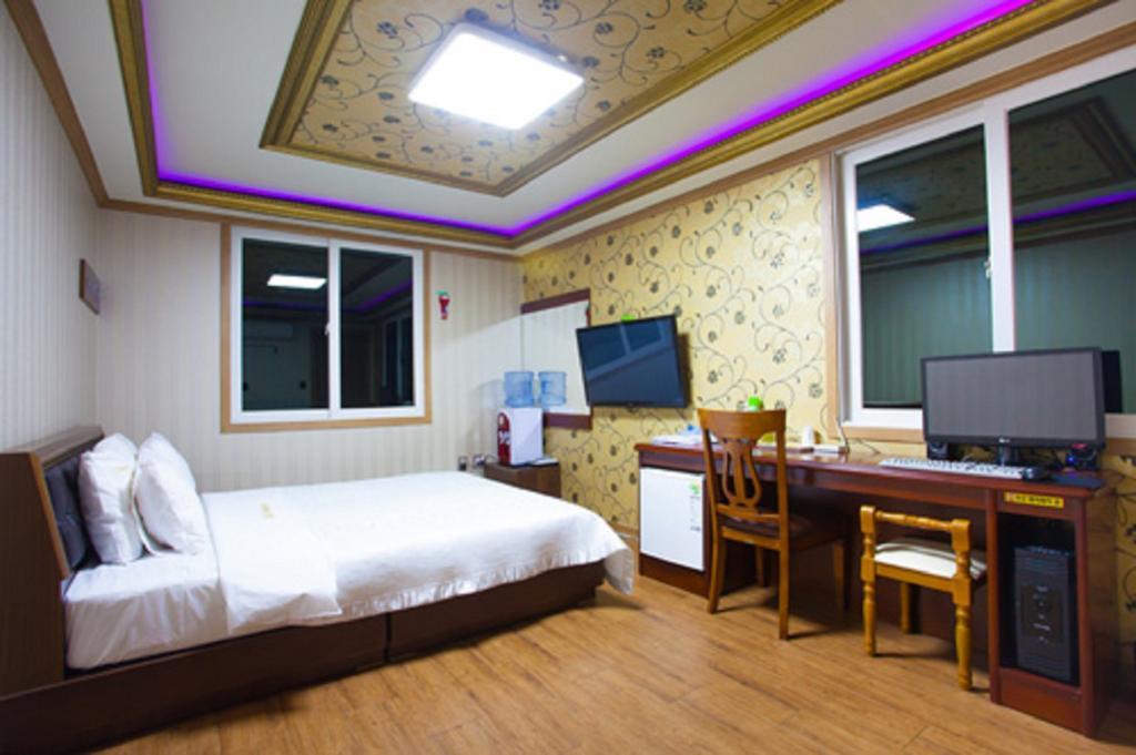 Guangju Hotel Banana Gwangju Metropolitan City Esterno foto