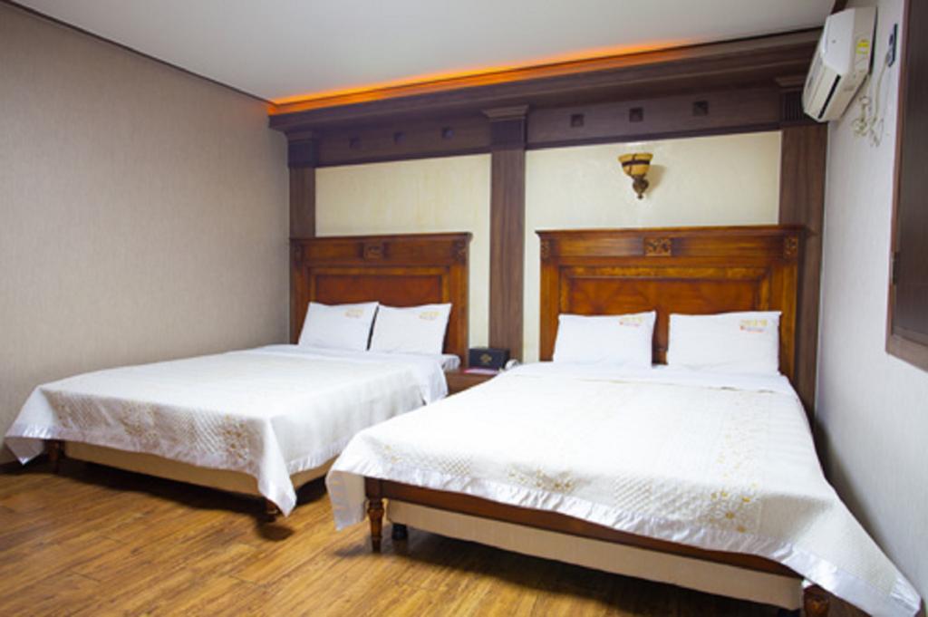 Guangju Hotel Banana Gwangju Metropolitan City Esterno foto