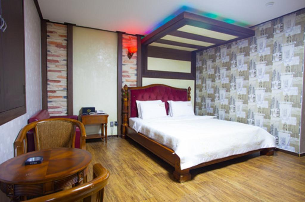Guangju Hotel Banana Gwangju Metropolitan City Esterno foto