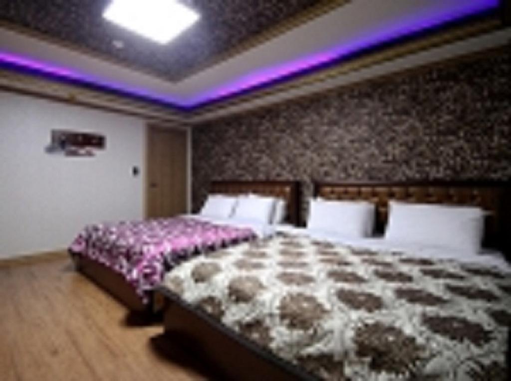 Guangju Hotel Banana Gwangju Metropolitan City Esterno foto
