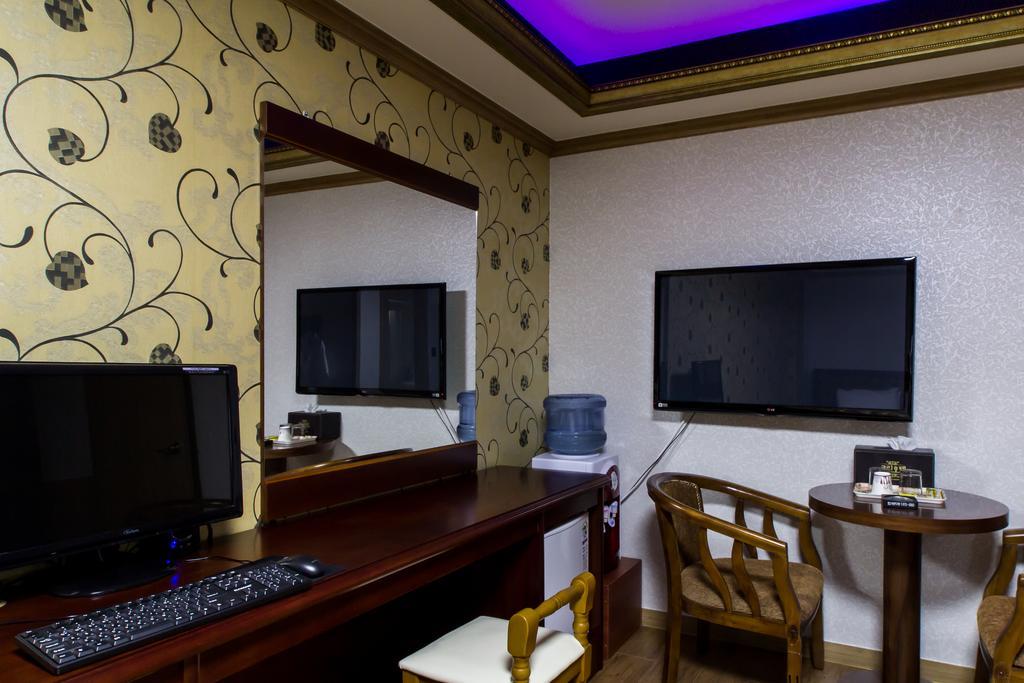 Guangju Hotel Banana Gwangju Metropolitan City Esterno foto