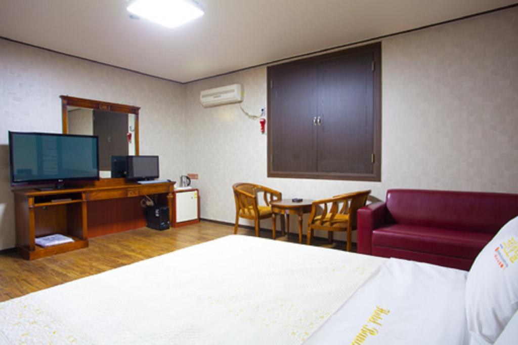 Guangju Hotel Banana Gwangju Metropolitan City Esterno foto