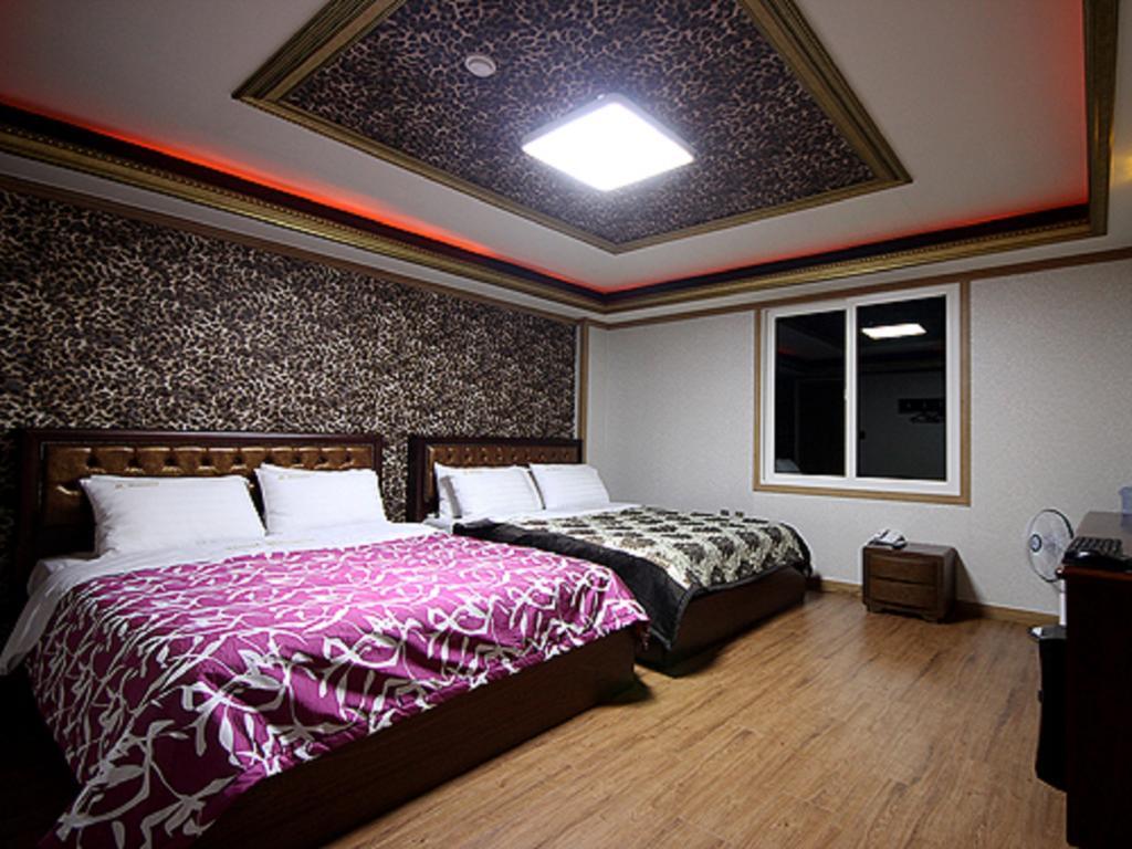 Guangju Hotel Banana Gwangju Metropolitan City Esterno foto