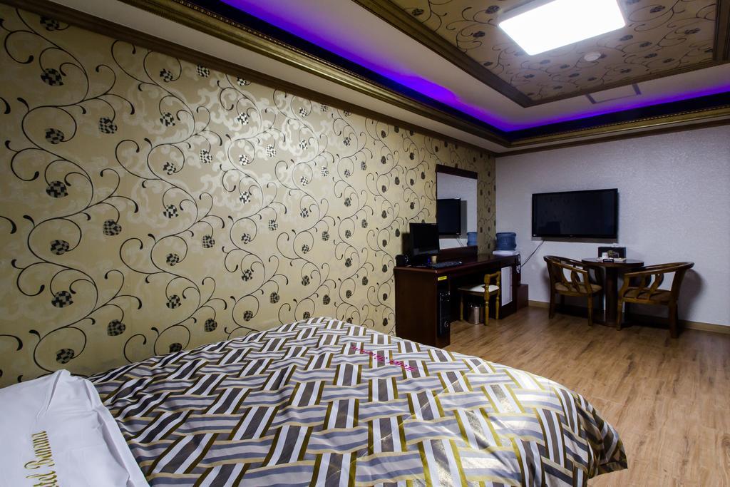 Guangju Hotel Banana Gwangju Metropolitan City Esterno foto