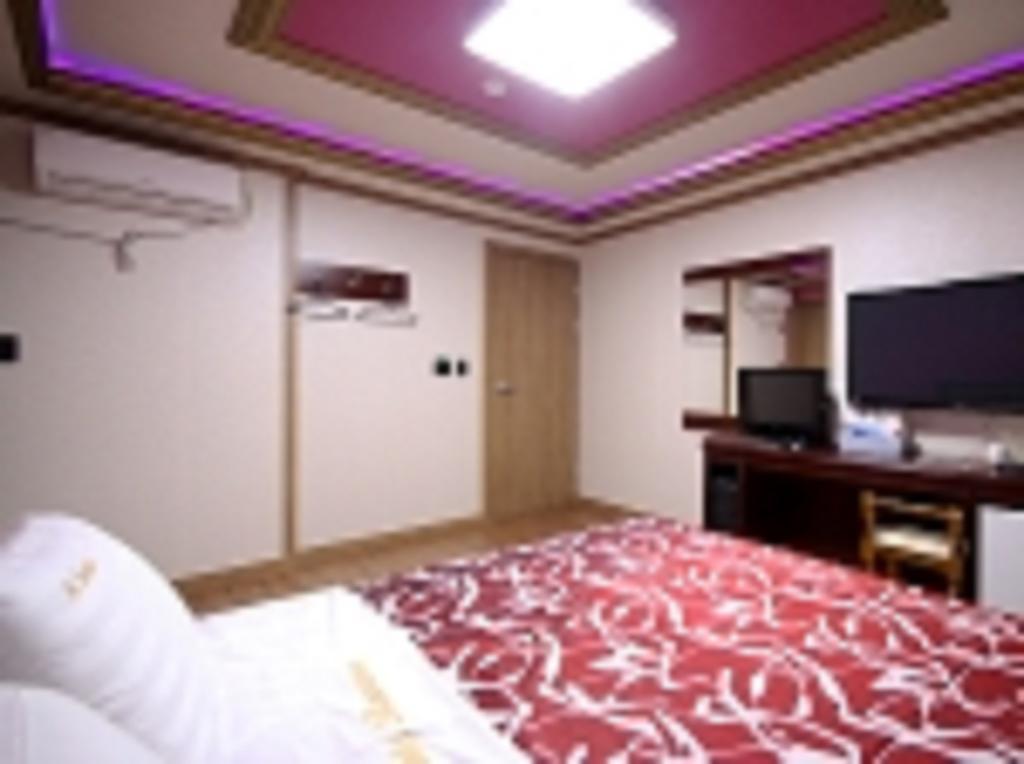 Guangju Hotel Banana Gwangju Metropolitan City Esterno foto