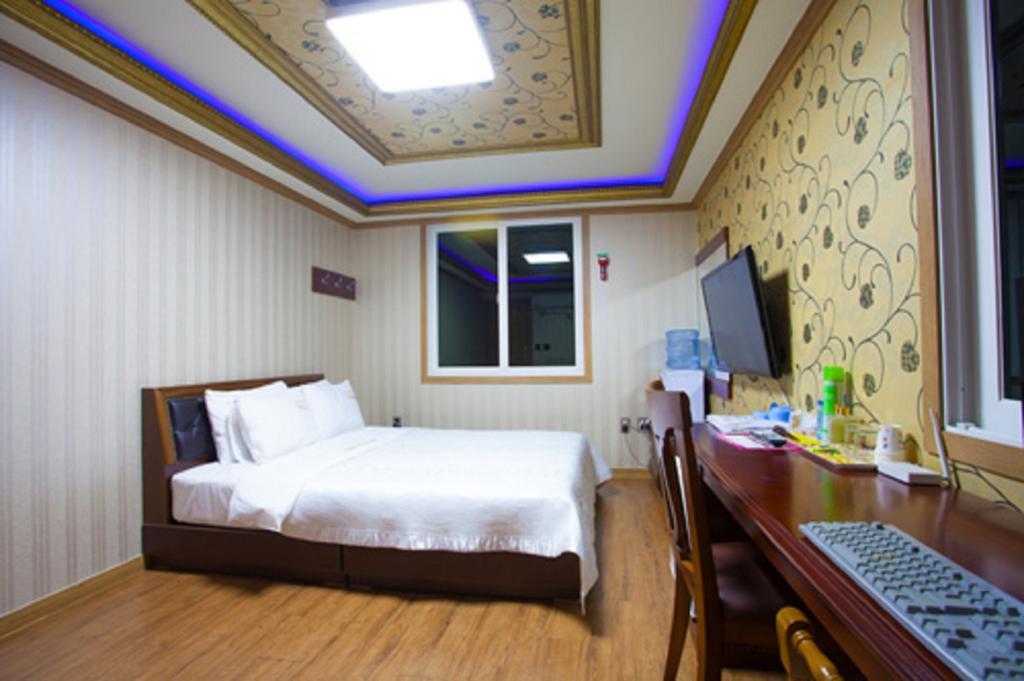 Guangju Hotel Banana Gwangju Metropolitan City Esterno foto