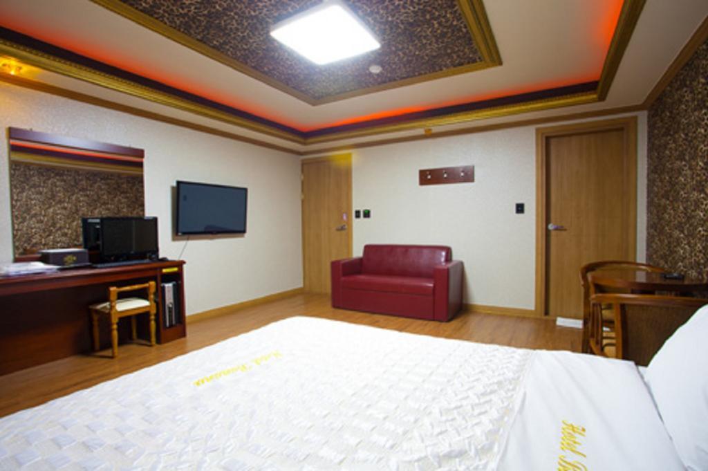 Guangju Hotel Banana Gwangju Metropolitan City Esterno foto