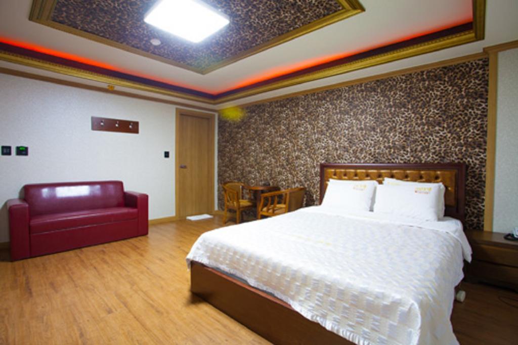Guangju Hotel Banana Gwangju Metropolitan City Esterno foto